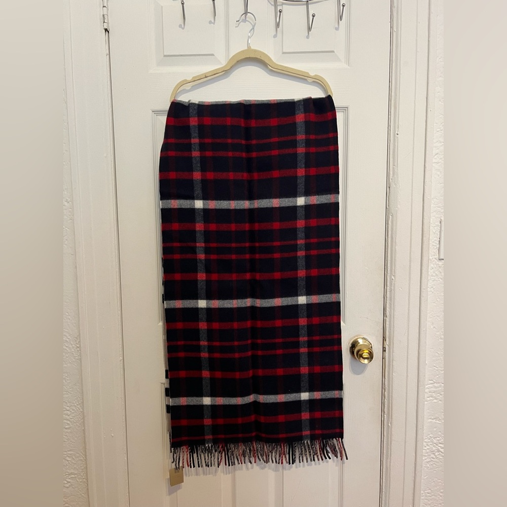 Brand new Burberry oversized reversible duffle scarf - Picture 4 of 6
